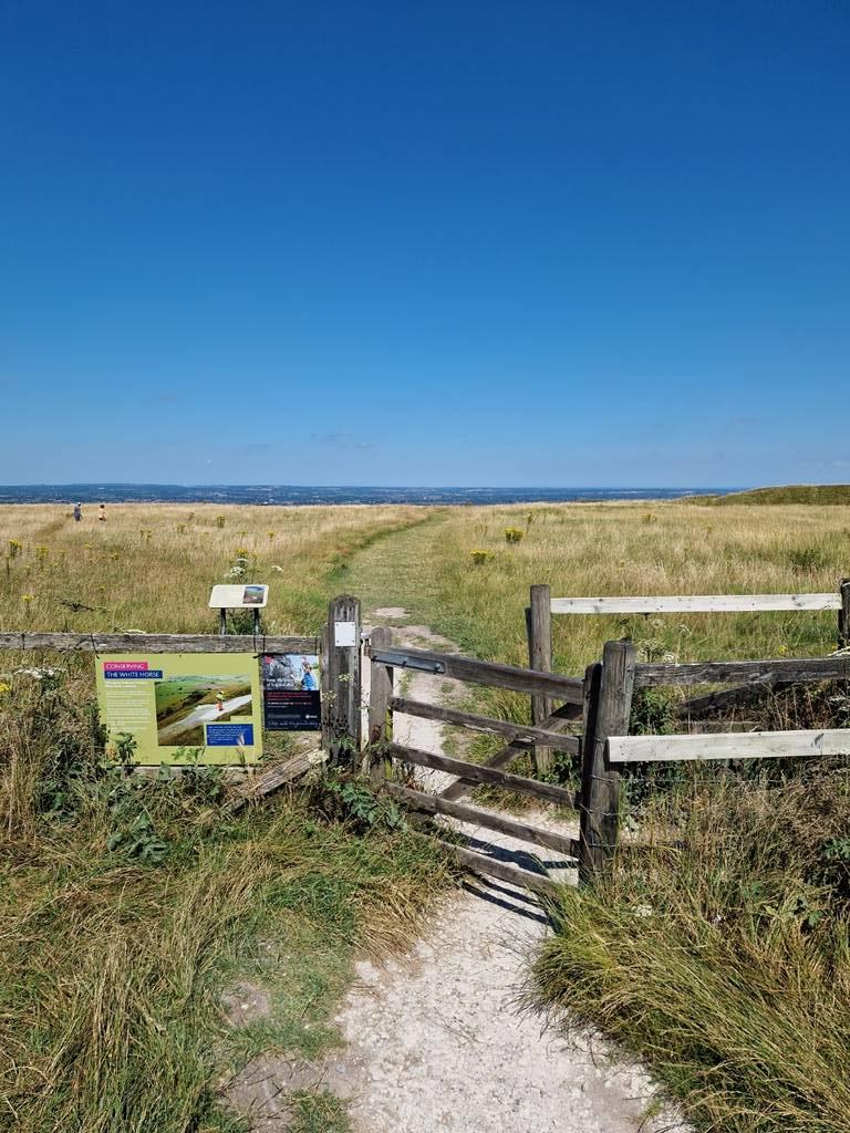 The first kissing gate to start the trail.
