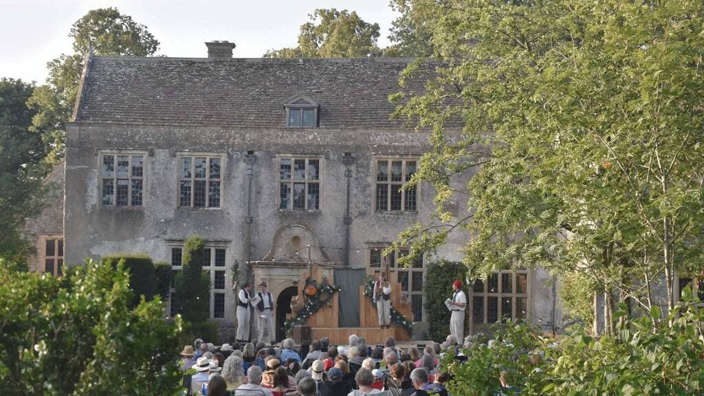 Outdoor theatre: King Arthur and the Holy Fail image